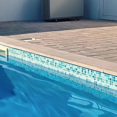 Lila Villa *